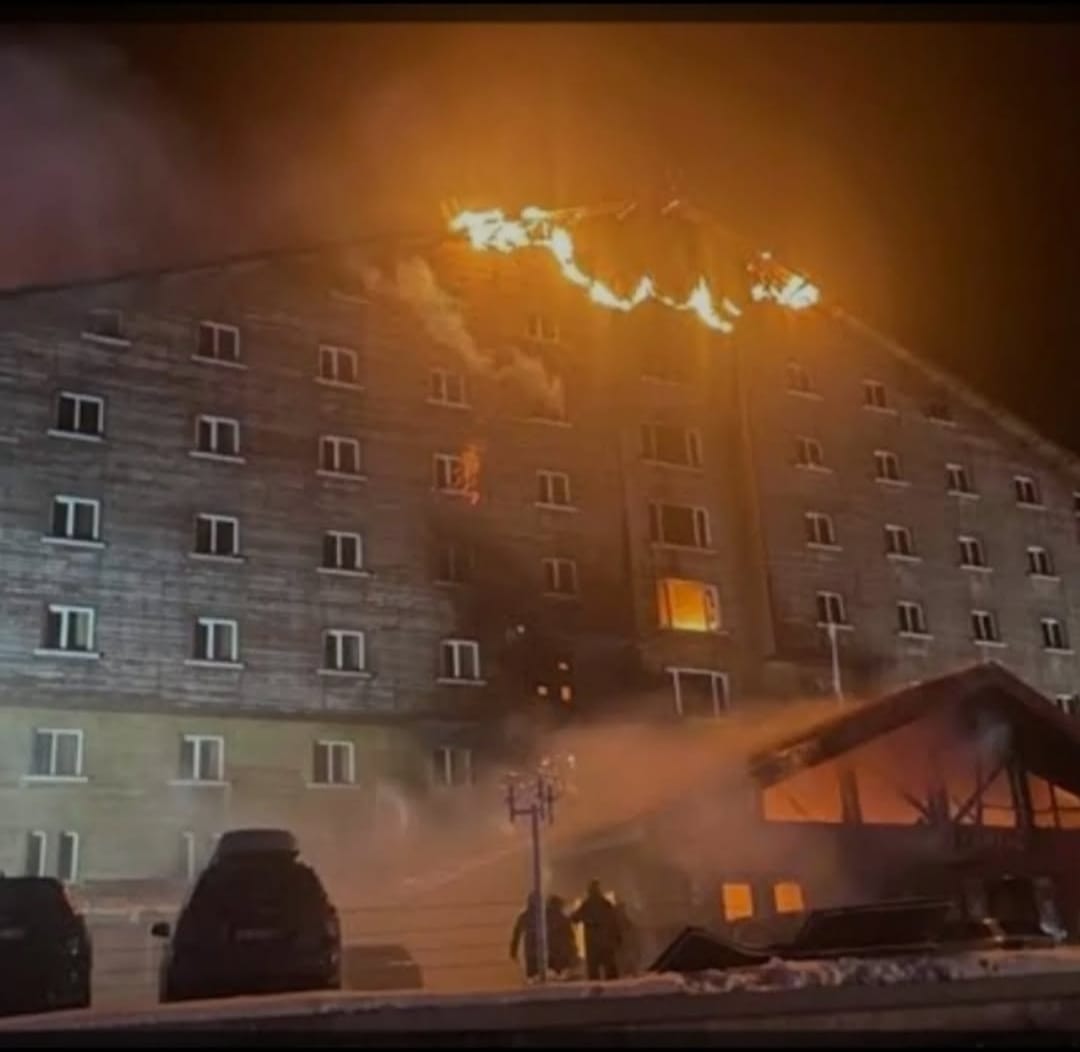 Bolu Kartalkaya'da çıkan otel yangınında hayatını kaybeden vatandaşlarımıza Allah'tan rahmet diliyoruz.